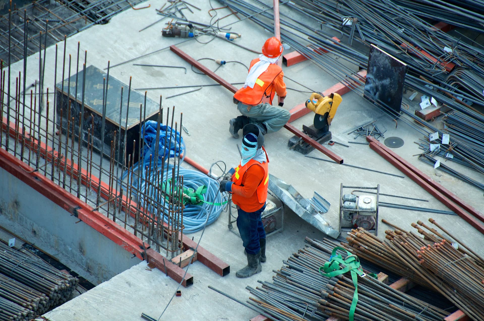 MRF Arabia marine and industrial services team at work